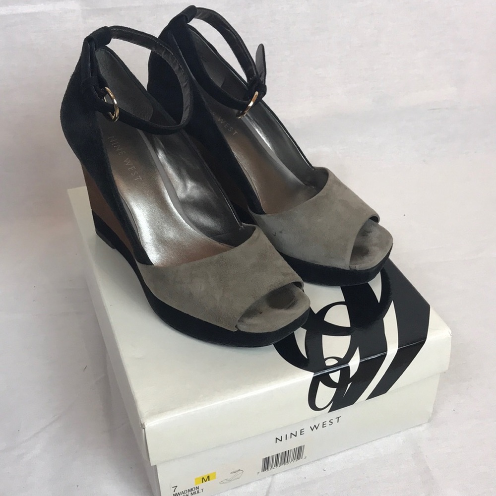Color block suede platform wedges